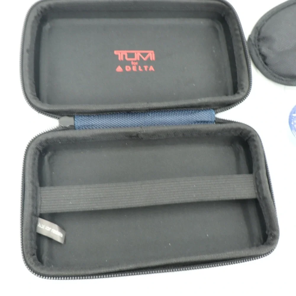 Tumi Delta Airlines Amenity Kit Navy Blue‎ Hardshell Case Kiehls Skincare Set